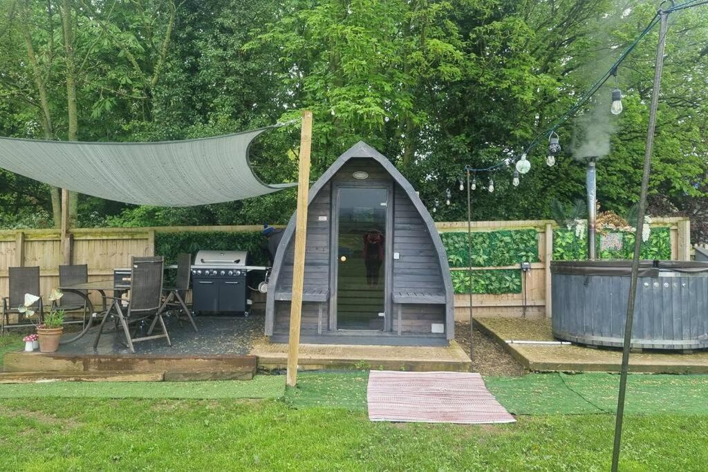 Japanese Tent Secret Garden Glamping * Newark-on-Trent (Nottinghamshire)